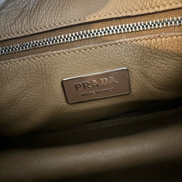 Authentic Prada purse - Picture 7 of 10